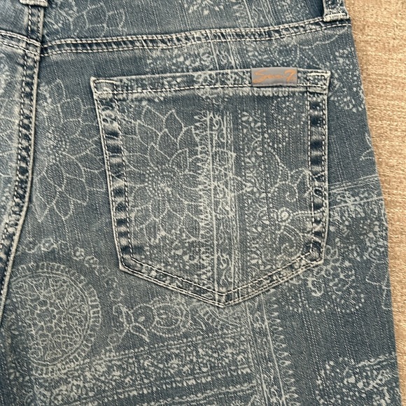 Seven7 Fray Hem Comfort “Kaui” Floral Pattern Weekend Shorts Size 8. NWT - Picture 7 of 12